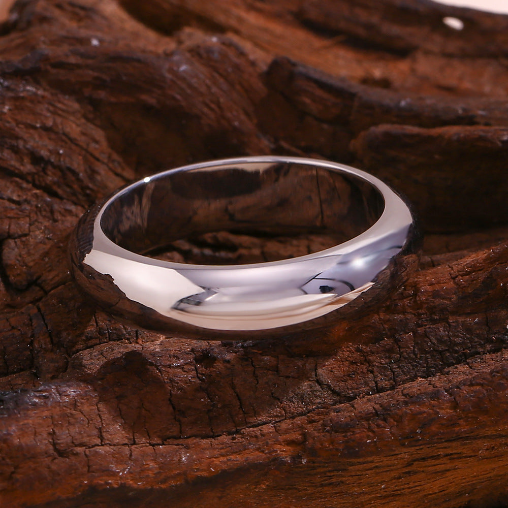 Fashionable, simple and versatile popular ring accessories made of stainless steel plated with 18K gold, thick and solid, plain ring for women