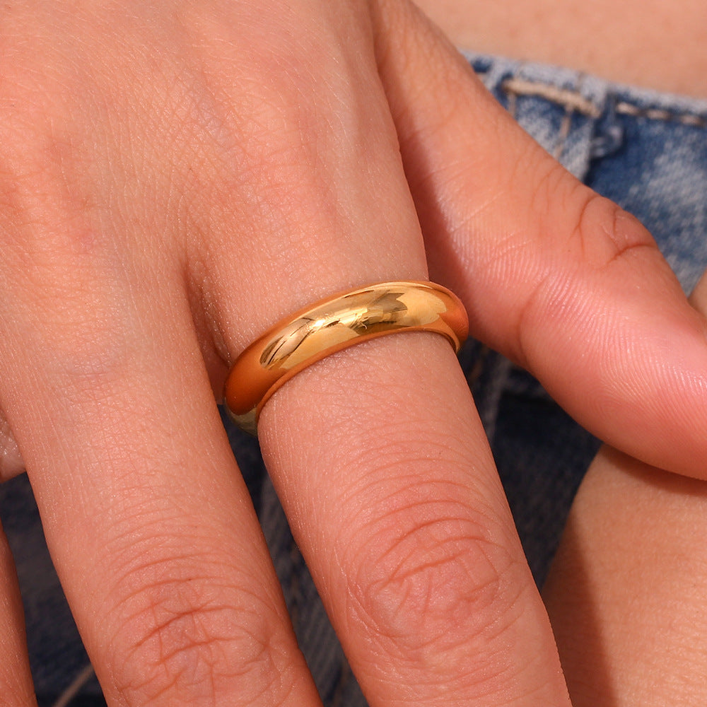 Fashionable, simple and versatile popular ring accessories made of stainless steel plated with 18K gold, thick and solid, plain ring for women