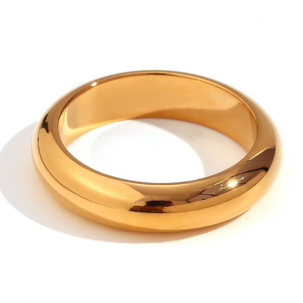 Fashionable, simple and versatile popular ring accessories made of stainless steel plated with 18K gold, thick and solid, plain ring for women