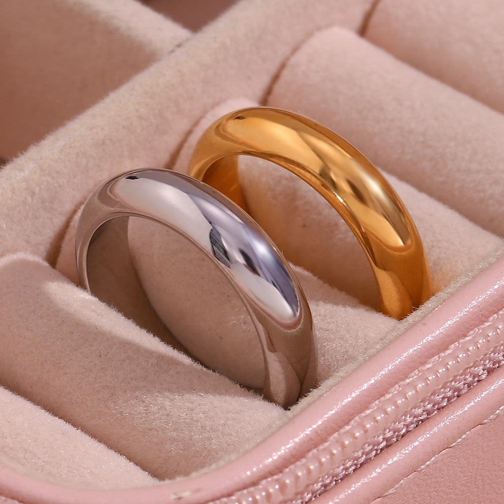 Fashionable, simple and versatile popular ring accessories made of stainless steel plated with 18K gold, thick and solid, plain ring for women