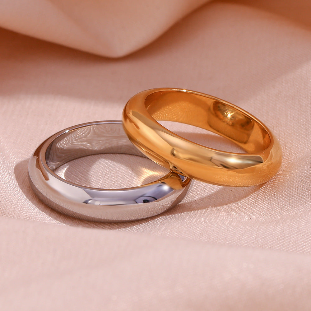 Fashionable, simple and versatile popular ring accessories made of stainless steel plated with 18K gold, thick and solid, plain ring for women